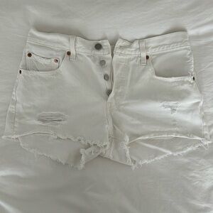 501 Levi’s cut off shorts